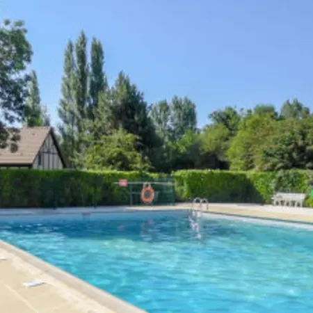 Апартаменты Nice House In A With Swimming Pool